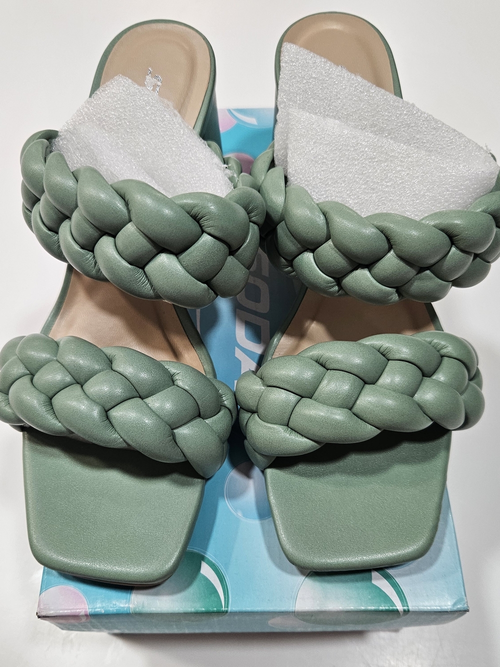 🌟 NEW - Woven Double-Strap Slide Sandals in Sage Green